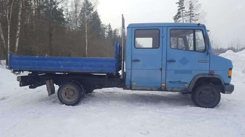Mercedes-Benz krovinis mikroautobusas nuomai
